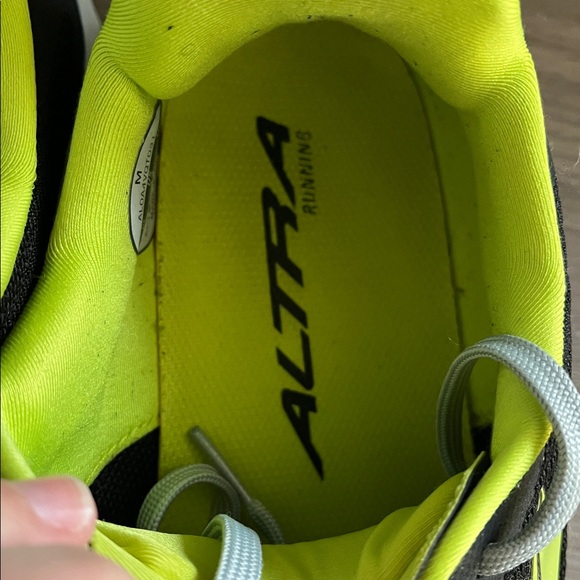 Altra Torin 4.5 (Plush) size 11 - Picture 3 of 13